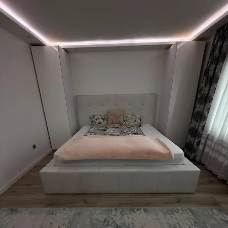 Luxury Apartmant Neptun Free Parking Daire *